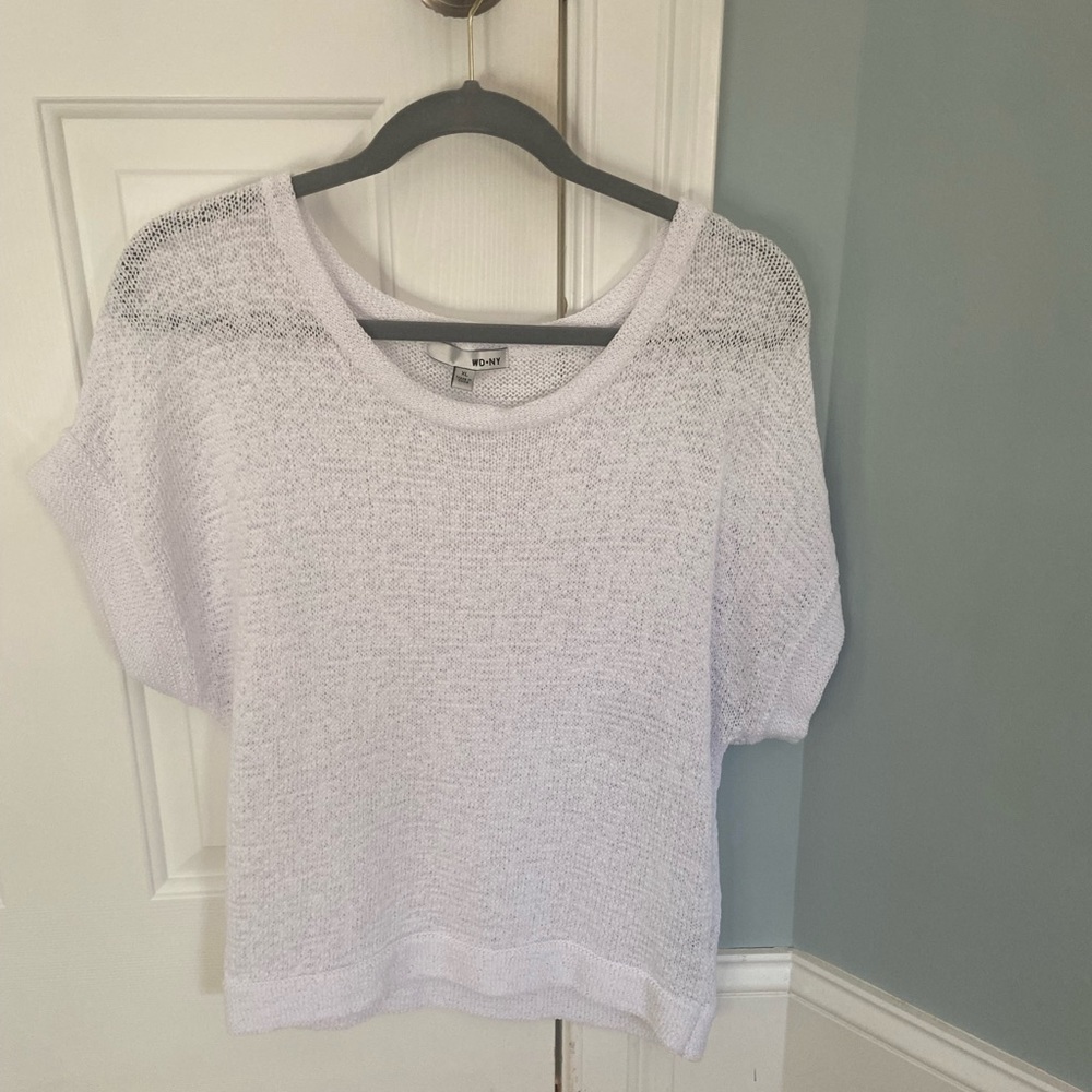 Short sleeve sweater top